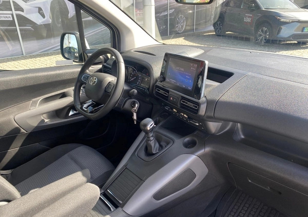 Toyota Proace City Verso cena 101000 przebieg: 30660, rok produkcji 2020 z Kalisz małe 596